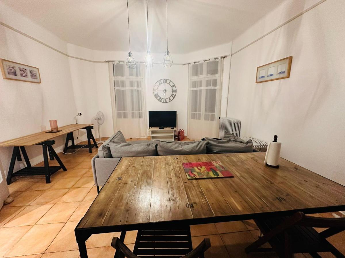Appartement Lumineux Et Spacieux 2 Chambres Avec Parking Gratuit Dans La Rue Perpignan Buitenkant foto